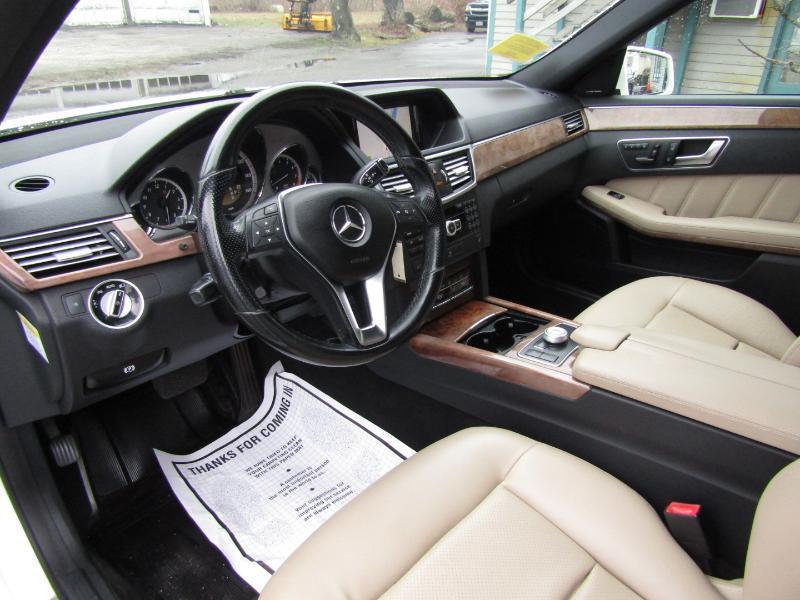 Mercedes-Benz E-Class E350 4MATIC Sedan 2012