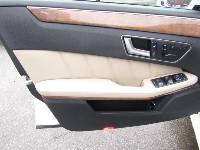 Mercedes-Benz E-Class E350 4MATIC Sedan 2012