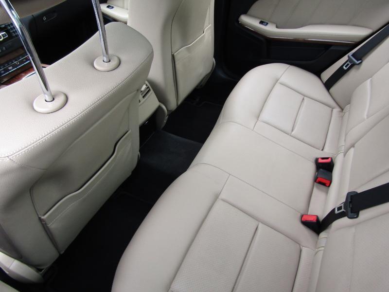 Mercedes-Benz E-Class E350 4MATIC Sedan 2012