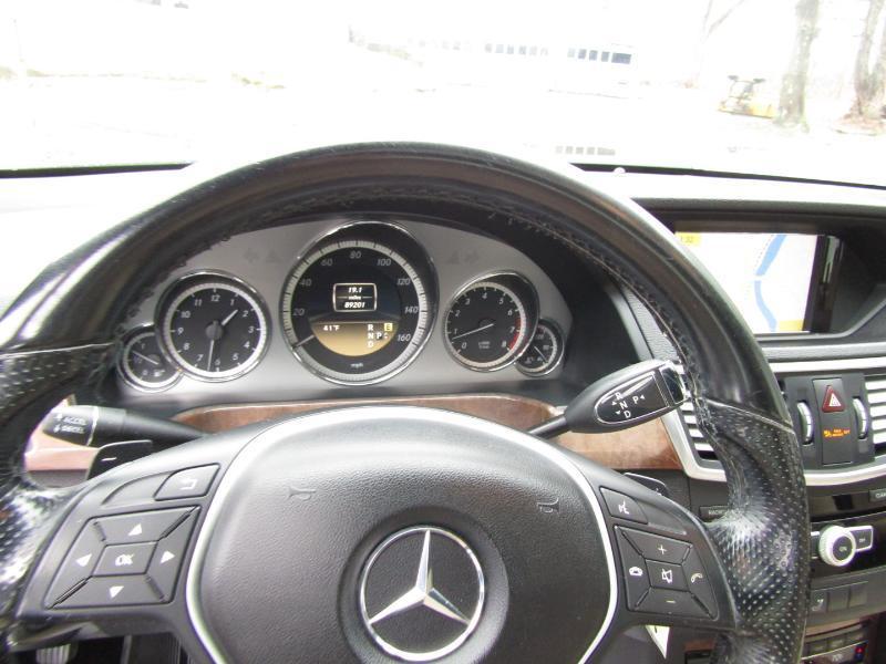 Mercedes-Benz E-Class E350 4MATIC Sedan 2012