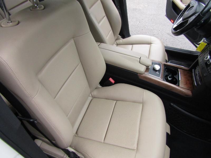 Mercedes-Benz E-Class E350 4MATIC Sedan 2012