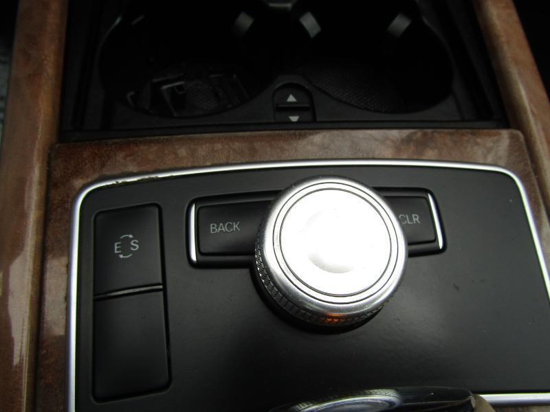 Mercedes-Benz E-Class E350 4MATIC Sedan 2012