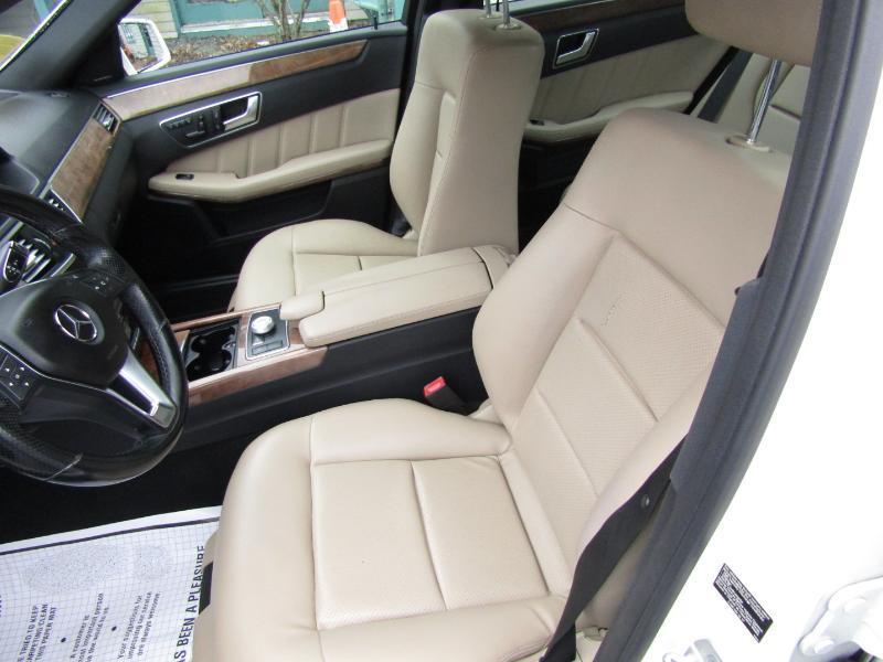 Mercedes-Benz E-Class E350 4MATIC Sedan 2012