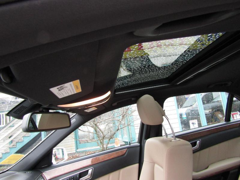 Mercedes-Benz E-Class E350 4MATIC Sedan 2012