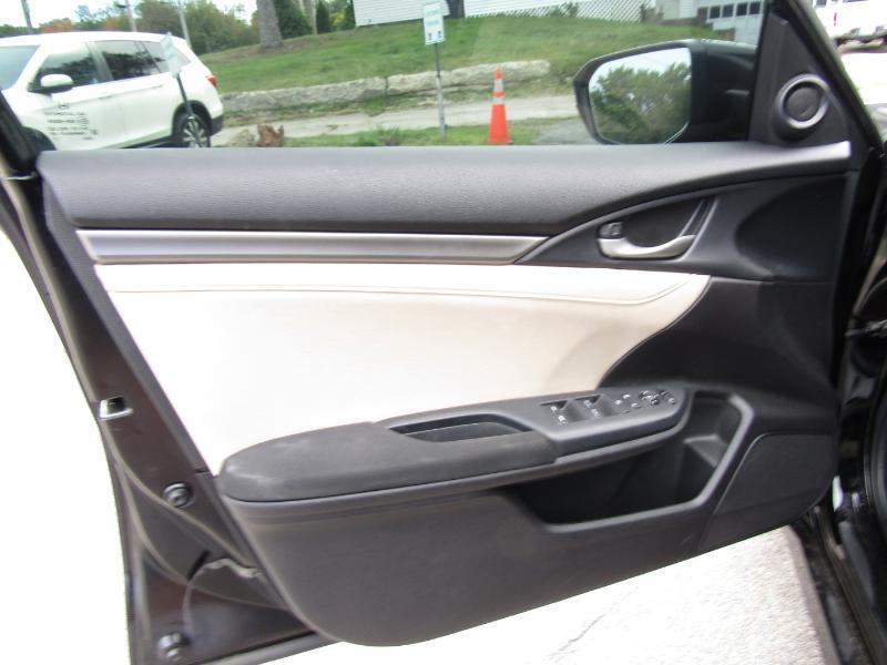 2018 Honda Civic Hatchback EX - Photo 14