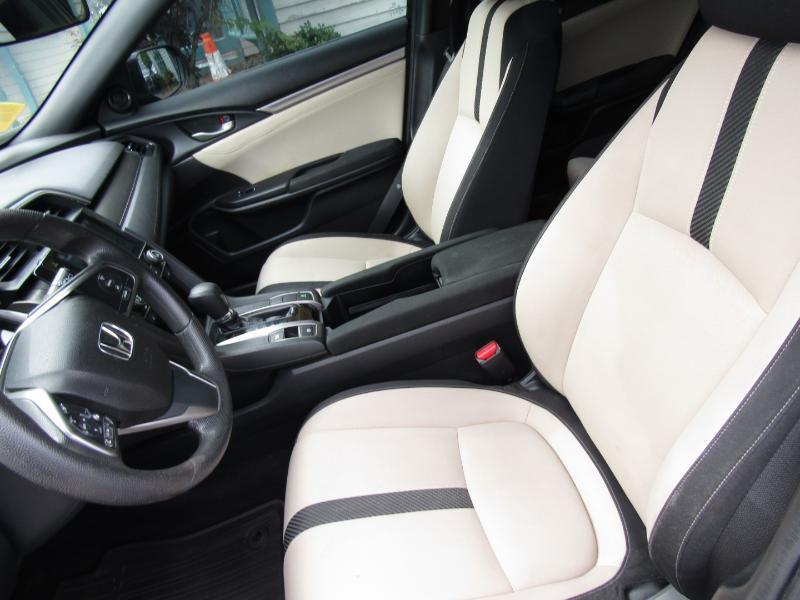 2018 Honda Civic Hatchback EX - Photo 15