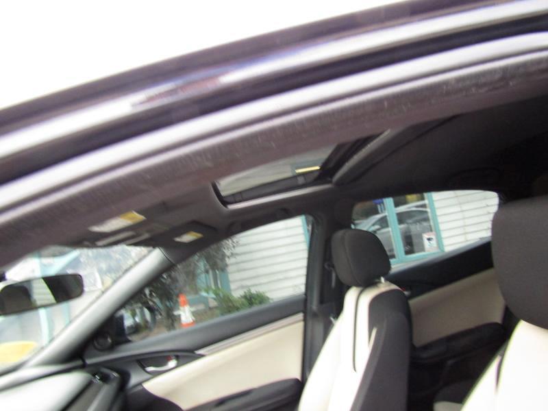 2018 Honda Civic Hatchback EX - Photo 16