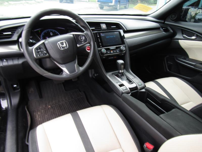 2018 Honda Civic Hatchback EX - Photo 18