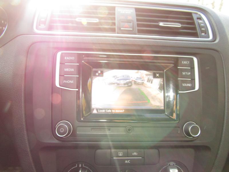 Volkswagen Jetta 1.4T S 6A 2017