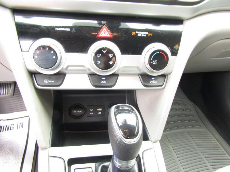 Hyundai Elantra SEL 2019
