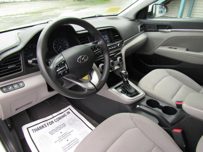Hyundai Elantra SEL 2019
