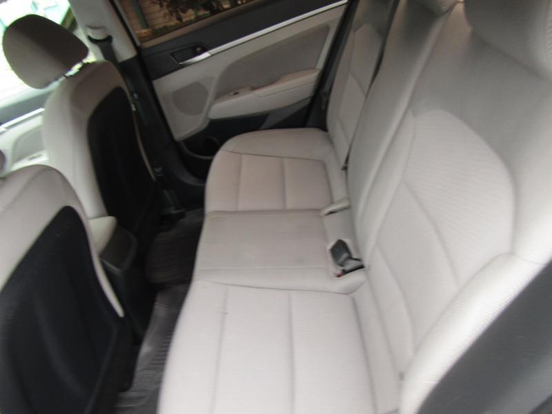 Hyundai Elantra SEL 2019