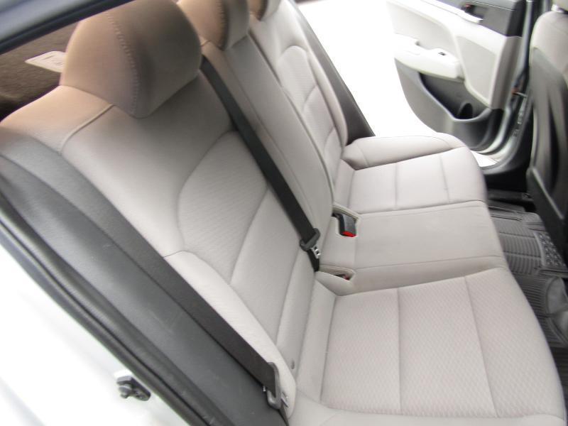 Hyundai Elantra SEL 2019