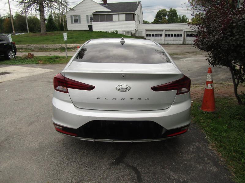 Hyundai Elantra SEL 2019