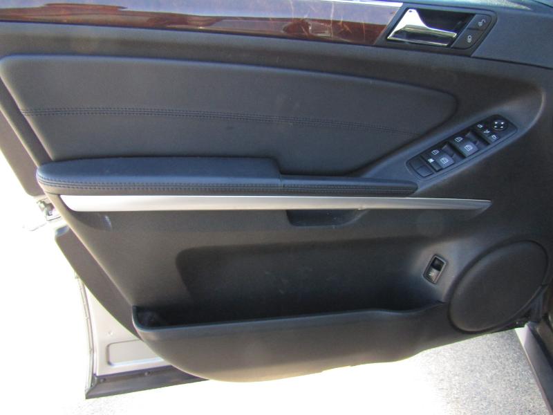 Mercedes-Benz M-Class ML350 4MATIC 2011