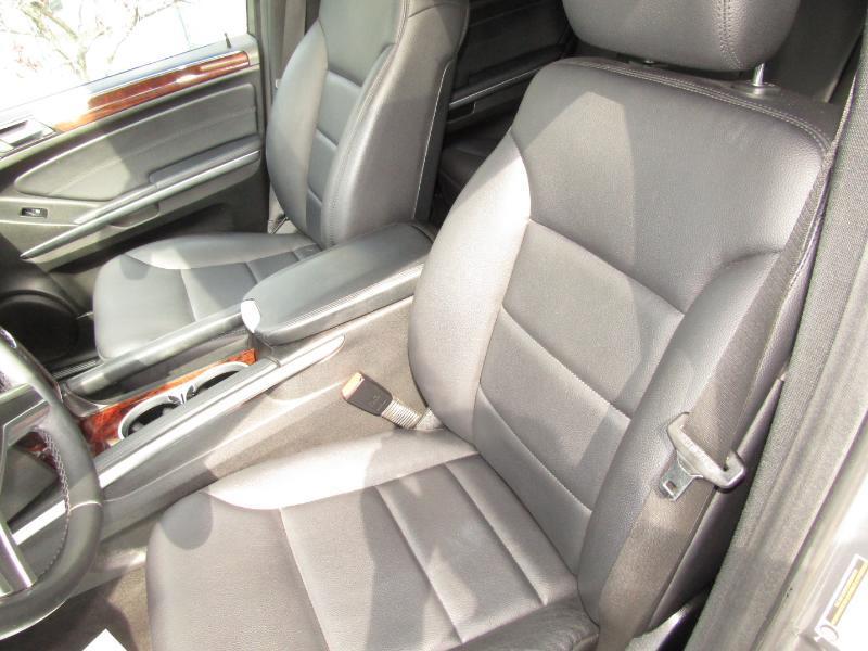 Mercedes-Benz M-Class ML350 4MATIC 2011