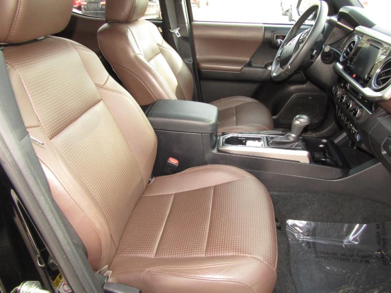 Toyota Tacoma Limited Double Cab V6 6AT 4WD 2017