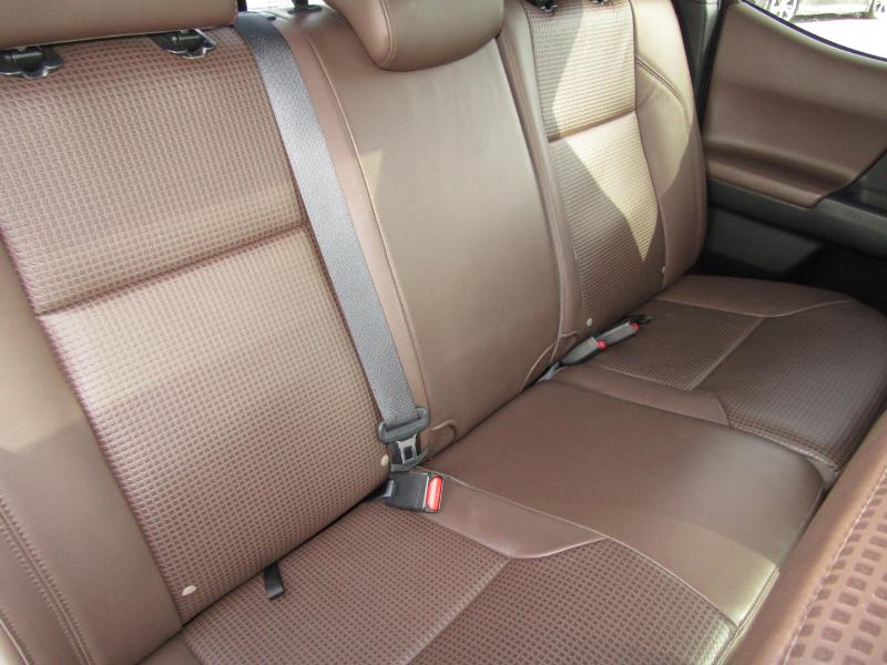 Toyota Tacoma Limited Double Cab V6 6AT 4WD 2017