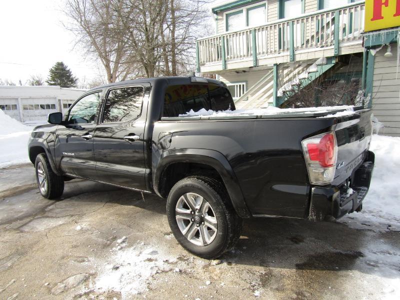 Toyota Tacoma Limited Double Cab V6 6AT 4WD 2017