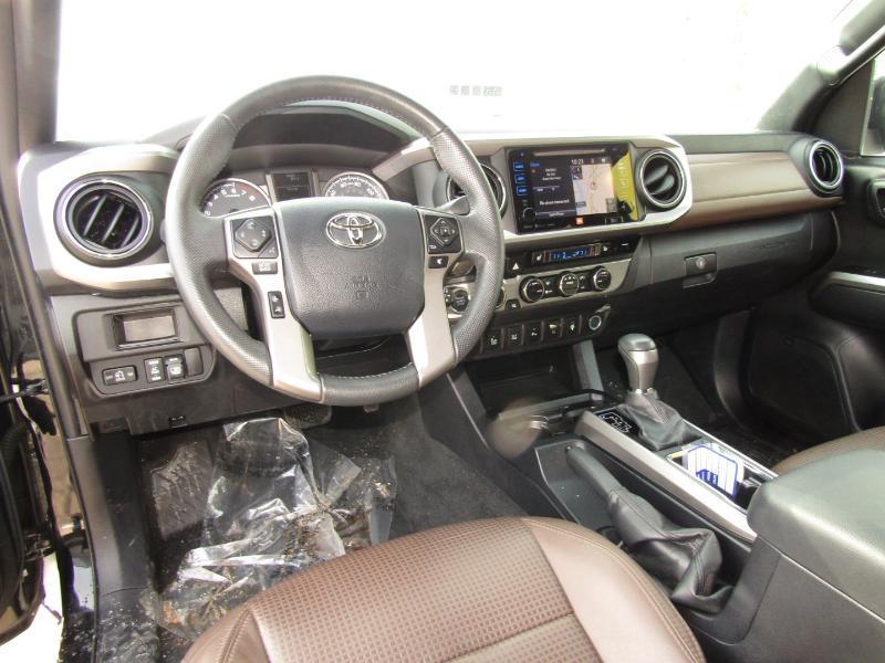 Toyota Tacoma Limited Double Cab V6 6AT 4WD 2017