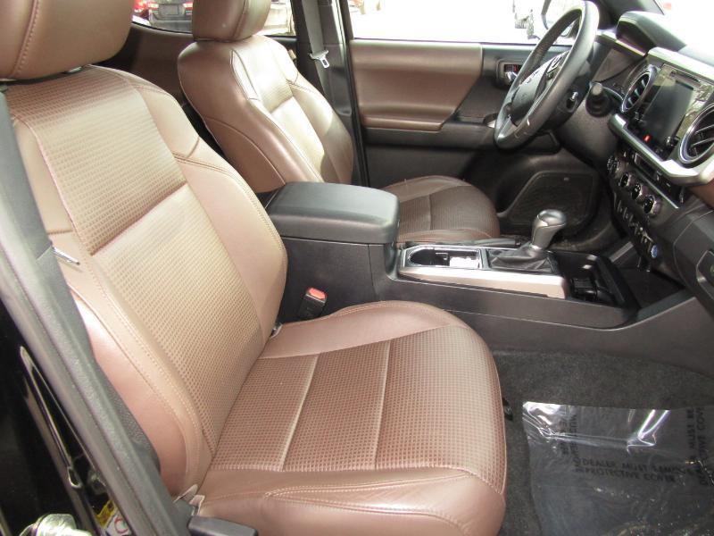 Toyota Tacoma Limited Double Cab V6 6AT 4WD 2017