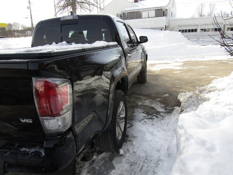Toyota Tacoma Limited Double Cab V6 6AT 4WD 2017