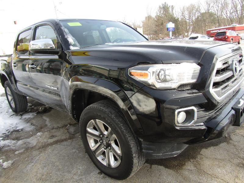 Toyota Tacoma Limited Double Cab V6 6AT 4WD 2017