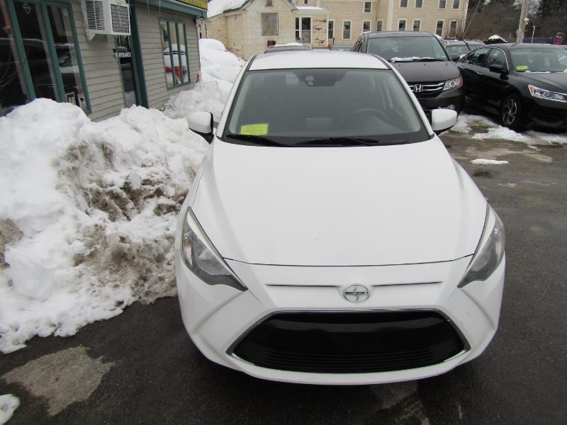 Scion iA  2016
