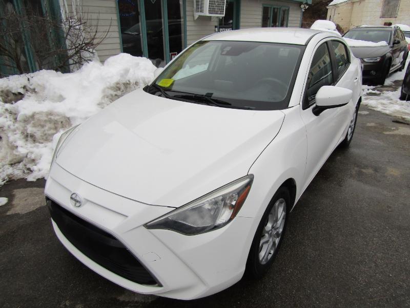 Scion iA  2016