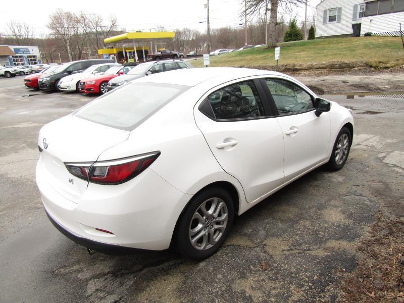 Scion iA  2016