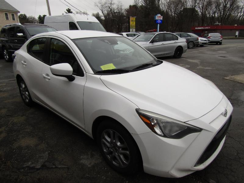 Scion iA  2016