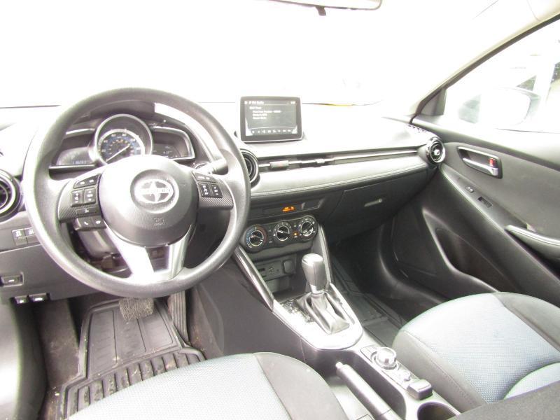 Scion iA  2016