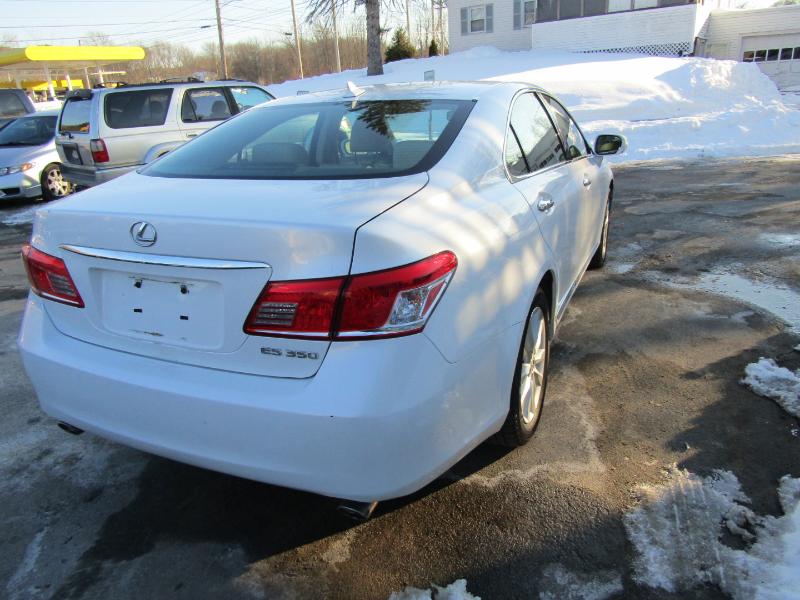 Lexus ES 350 Sedan 2011