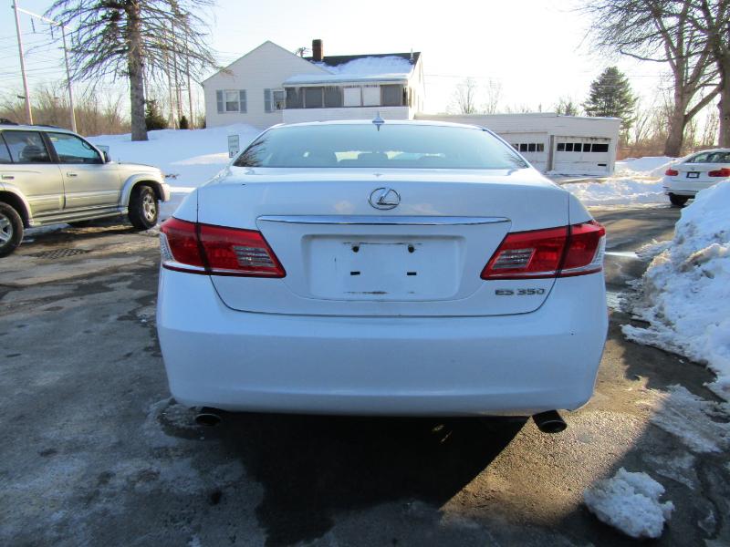 Lexus ES 350 Sedan 2011