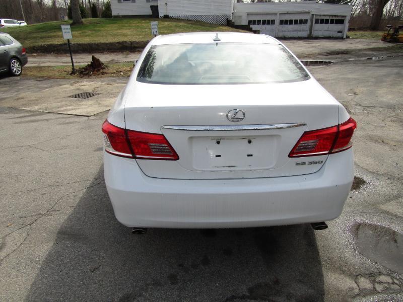 Lexus ES 350 Sedan 2011