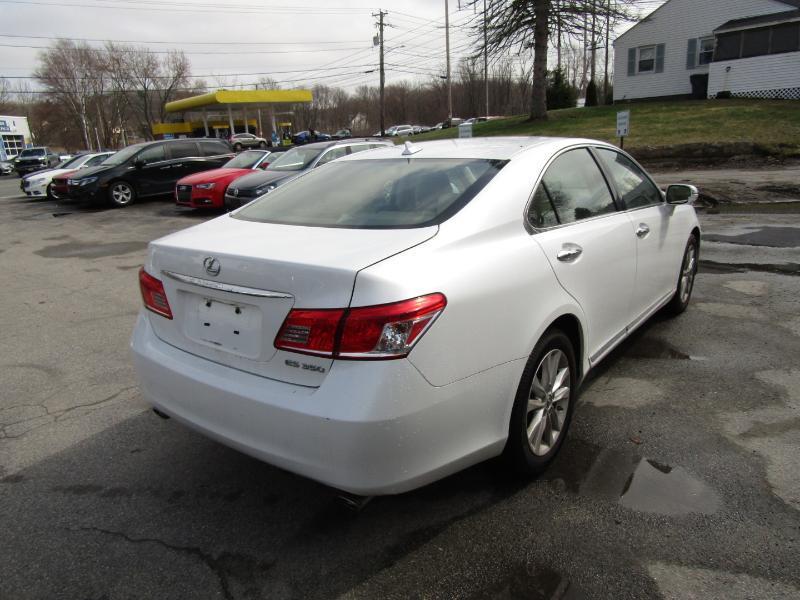Lexus ES 350 Sedan 2011