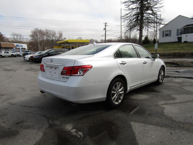 Lexus ES 350 Sedan 2011