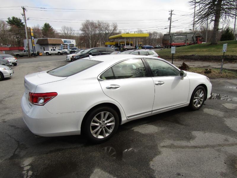 Lexus ES 350 Sedan 2011