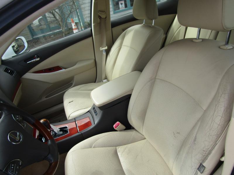 Lexus ES 350 Sedan 2011