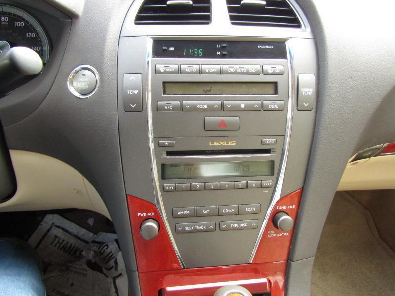 Lexus ES 350 Sedan 2011