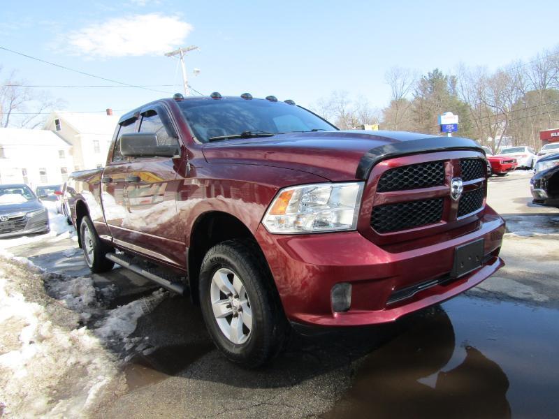 RAM 1500 Tradesman Quad Cab 4WD 2017