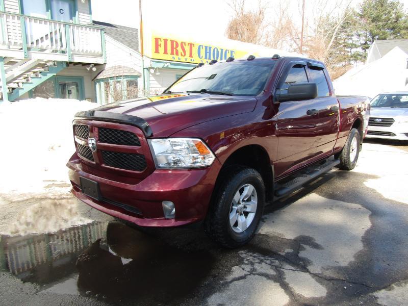 RAM 1500 Tradesman Quad Cab 4WD 2017