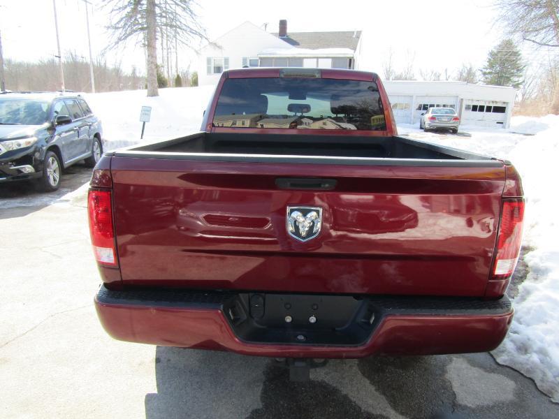 RAM 1500 Tradesman Quad Cab 4WD 2017