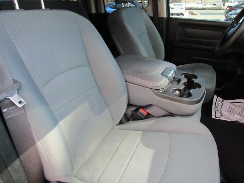 RAM 1500 Tradesman Quad Cab 4WD 2017