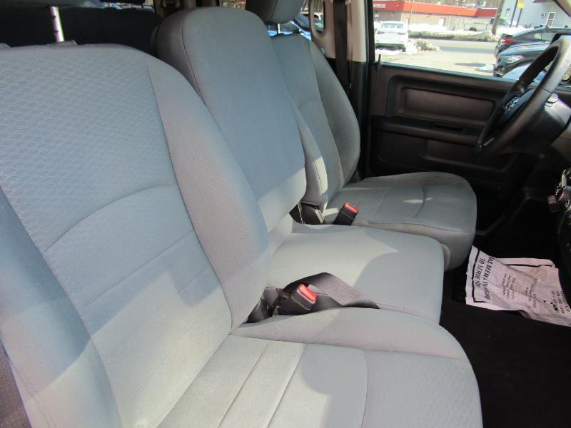 RAM 1500 Tradesman Quad Cab 4WD 2017