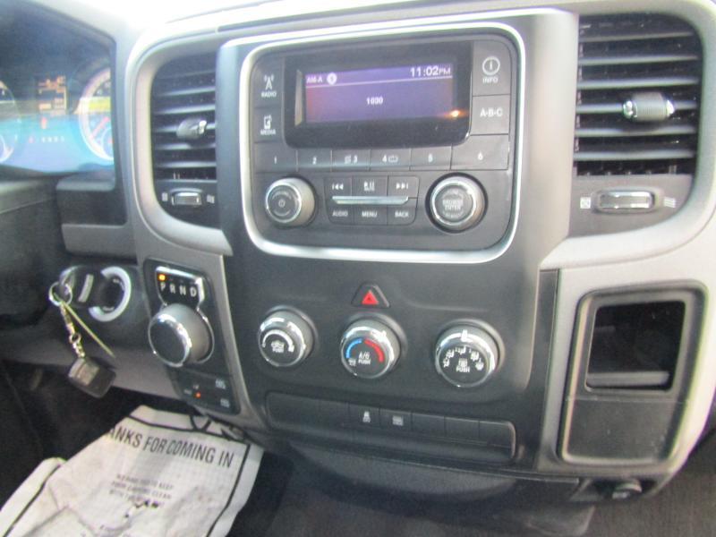 RAM 1500 Tradesman Quad Cab 4WD 2017