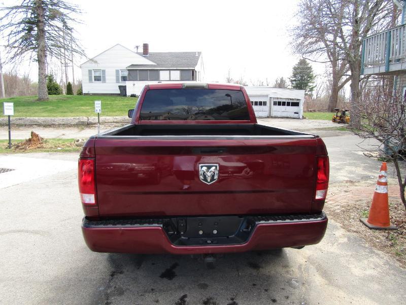 RAM 1500 Tradesman Quad Cab 4WD 2017