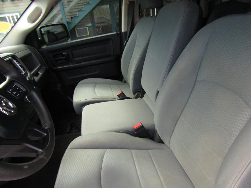 RAM 1500 Tradesman Quad Cab 4WD 2017