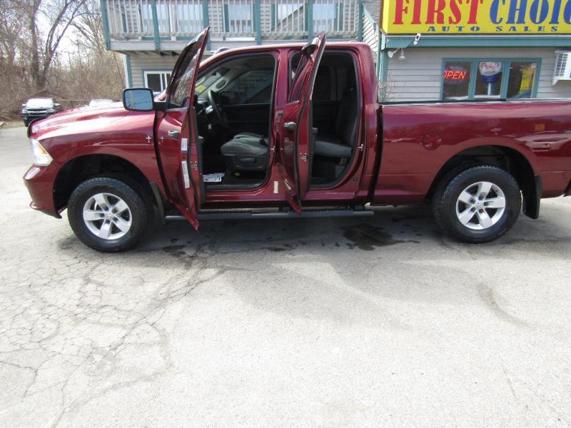 RAM 1500 Tradesman Quad Cab 4WD 2017