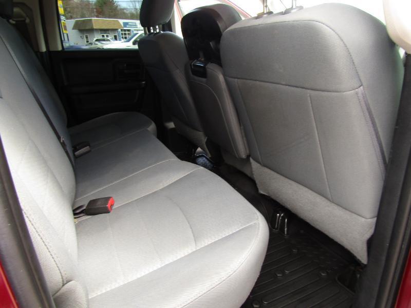 RAM 1500 Tradesman Quad Cab 4WD 2017